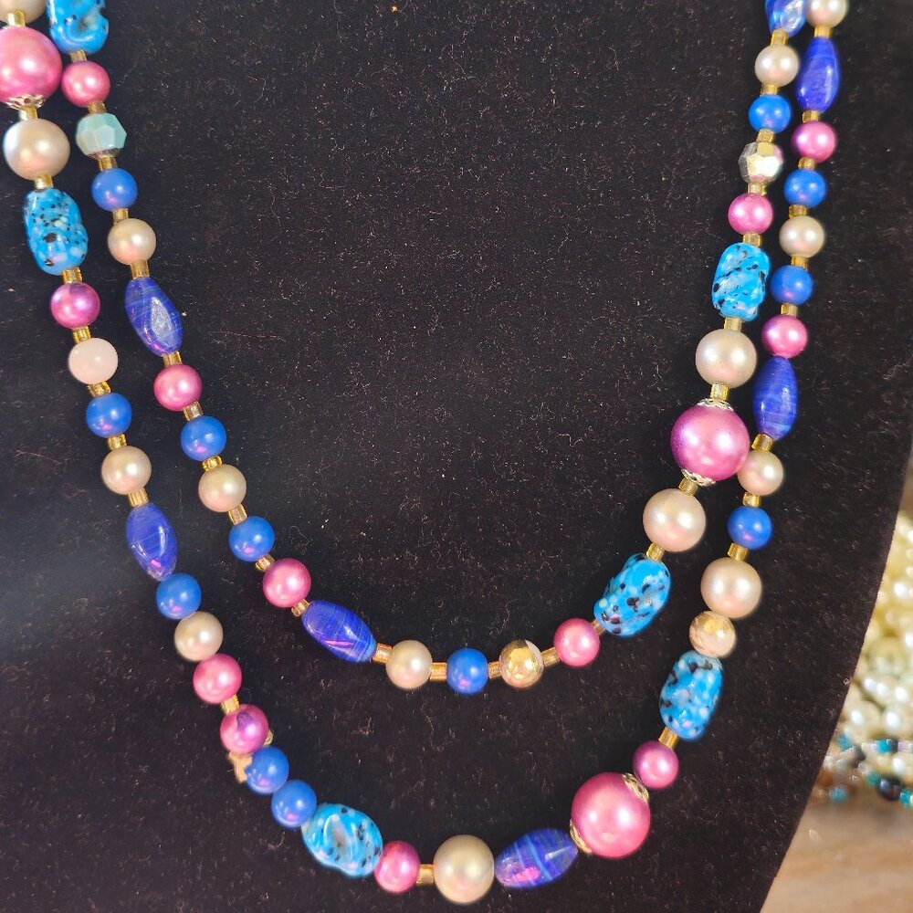 Looks Vintage, Some beads have peeled, Pretty!